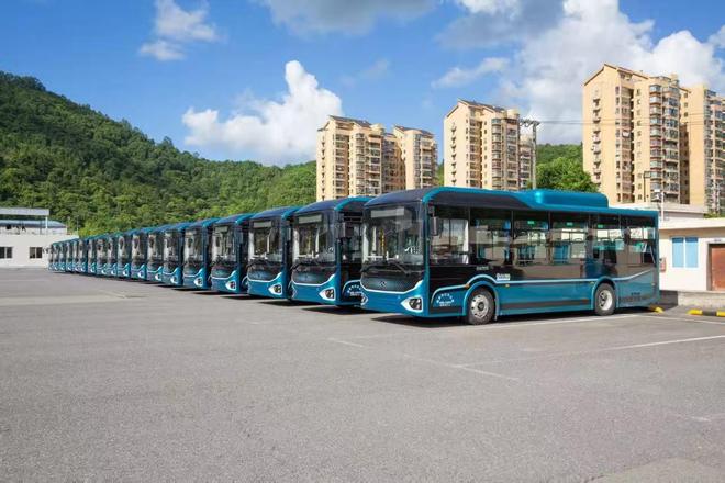 中型客车,都买谁?看1-2月销量:海格1196辆,晶马亚军,宇通第3_中型客车,都买谁?看1-2月销量:海格1196辆,晶马亚军,宇通第3_