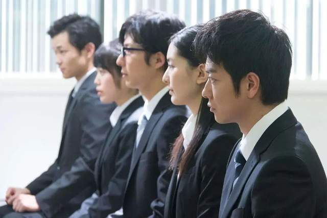 _猎头年薪百万_猎头年收入