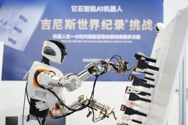 _robotac机器人模型_机器人模型少了多少个