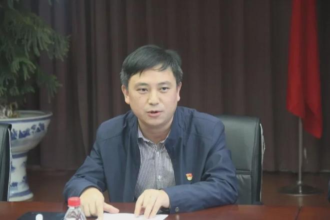 银行行长再往上晋升_为了升职给行长最高待遇_