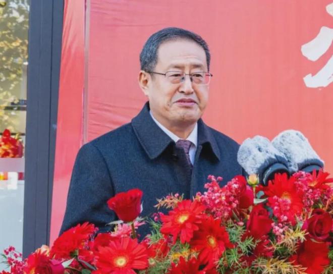 为了升职给行长最高待遇__银行行长再往上晋升