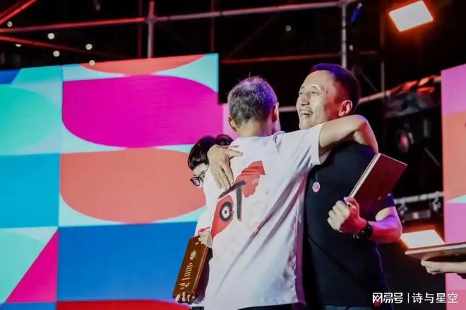 万科王石和郁亮_王石我与万科的20年_