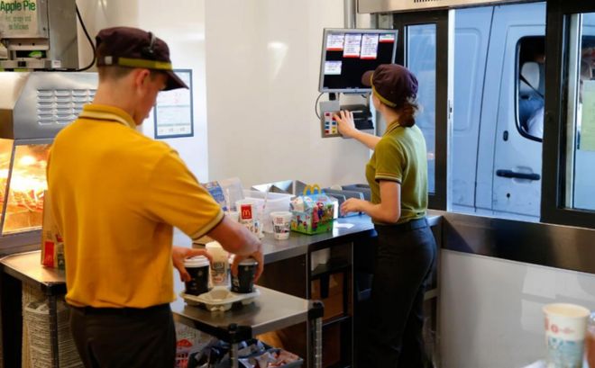 特朗普遣返移民__特朗普的移民禁令