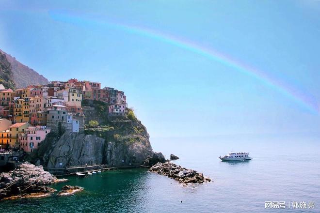 中际旭创成为公募第一大重仓股，基金高度抱团的结局是什么？