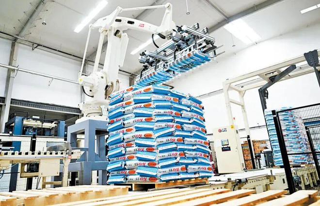 王宝强家里穷_王宝强回老家_