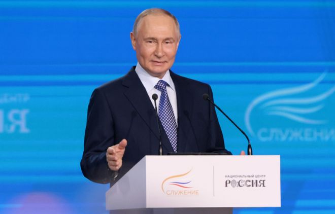 特朗普和平交权_特朗普和普京会面_