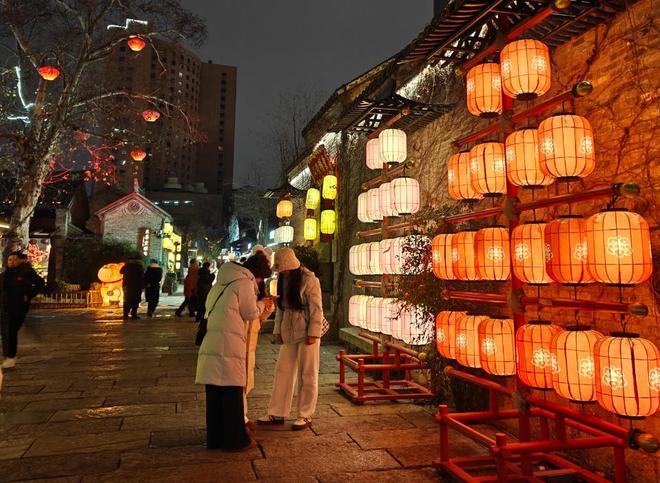 开新局·走市场｜烟火“彭”湃！徐州有座“不夜城”！__开新局·走市场｜烟火“彭”湃！徐州有座“不夜城”！